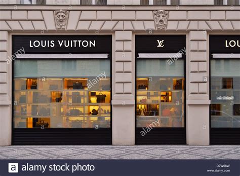 louis vuitton prague phone number